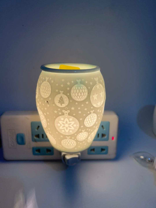 White Ornaments Electric US Plug-in Wax Warmer / Oil Burner