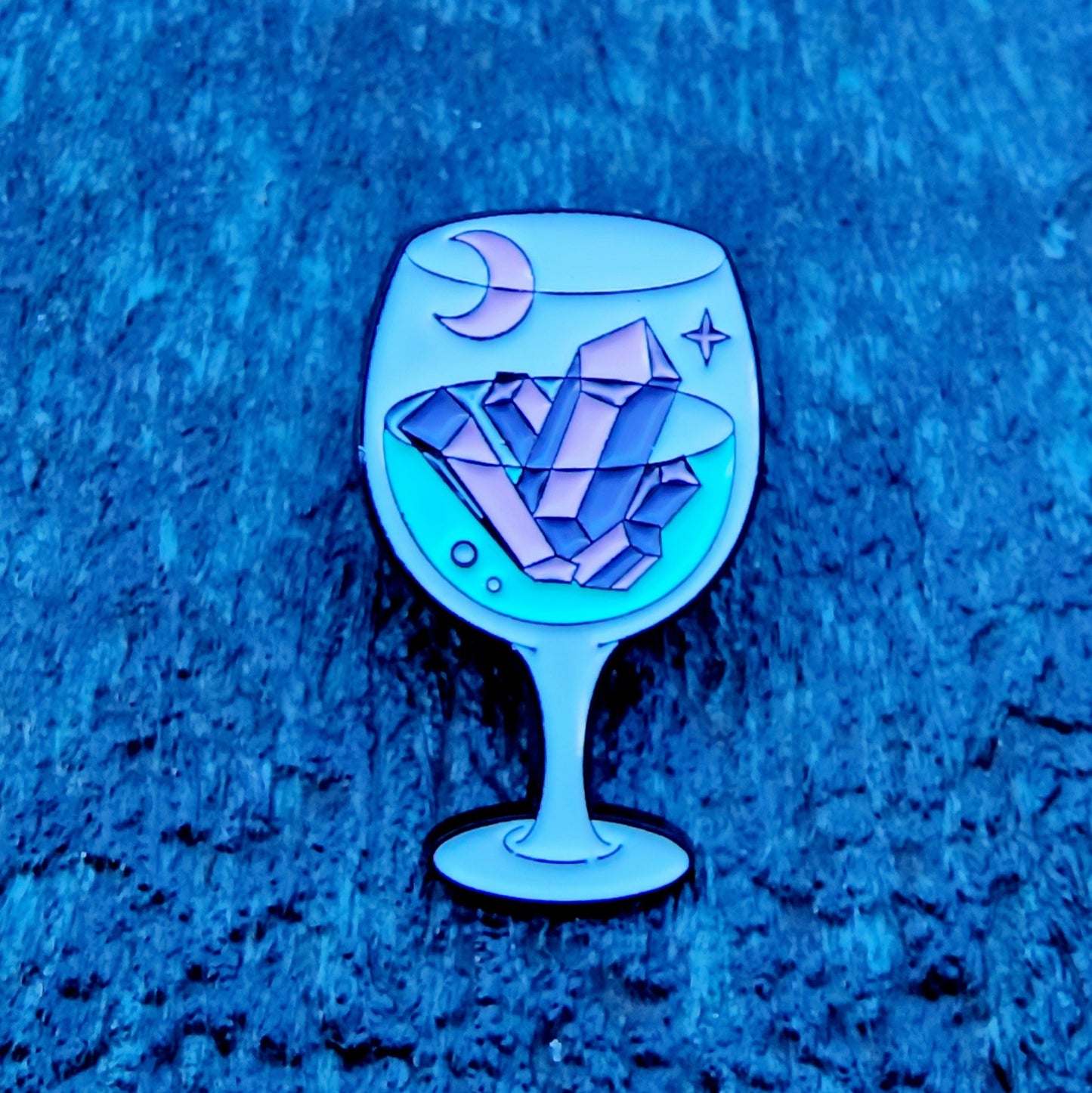 Glass with Crystal Cluster and Moon Enamel Pin